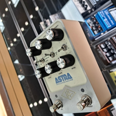 Store Special Product - Universal Audio Astra